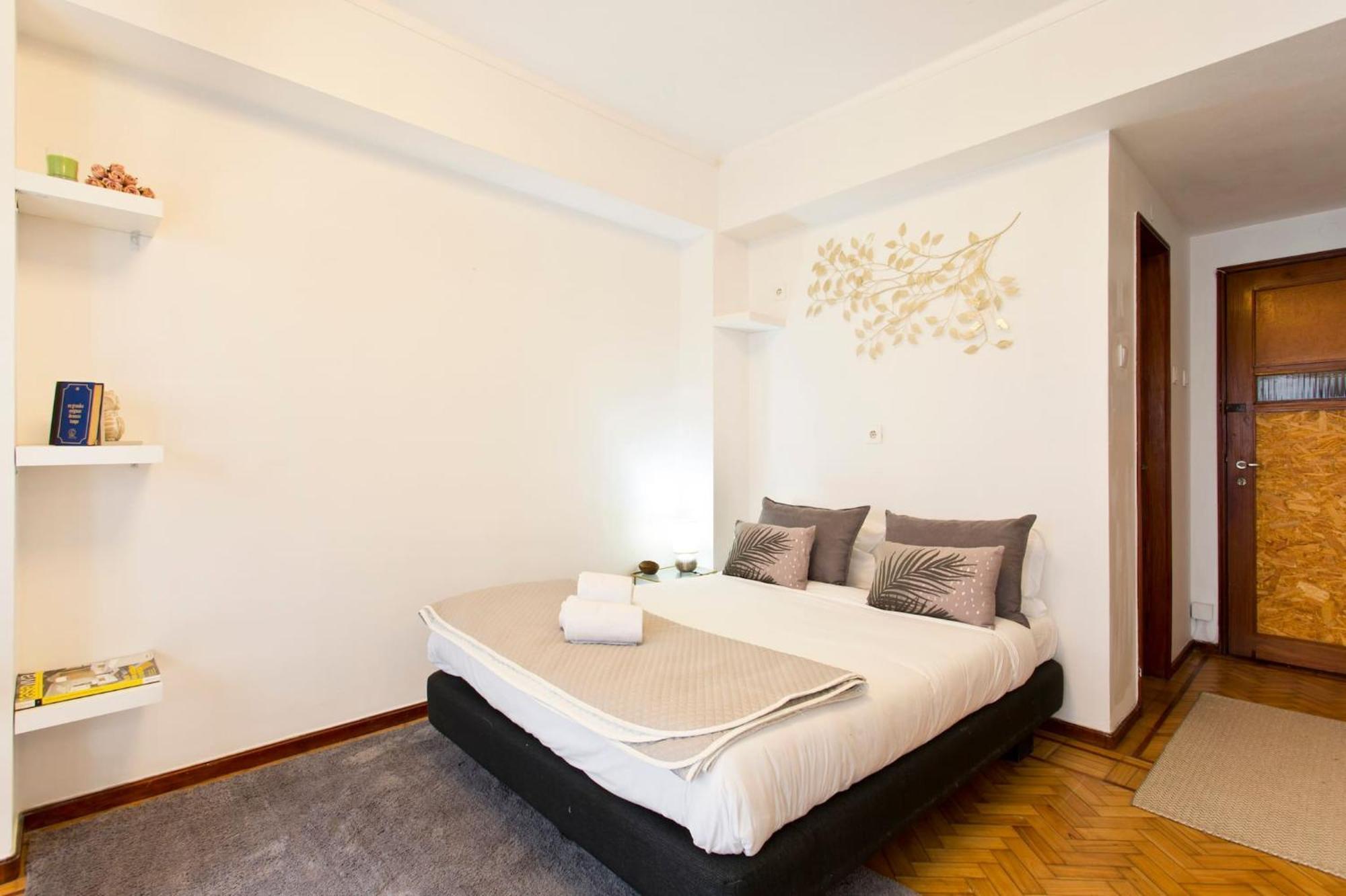Aposentus - Downtown Bright Apartment Порто Екстериор снимка