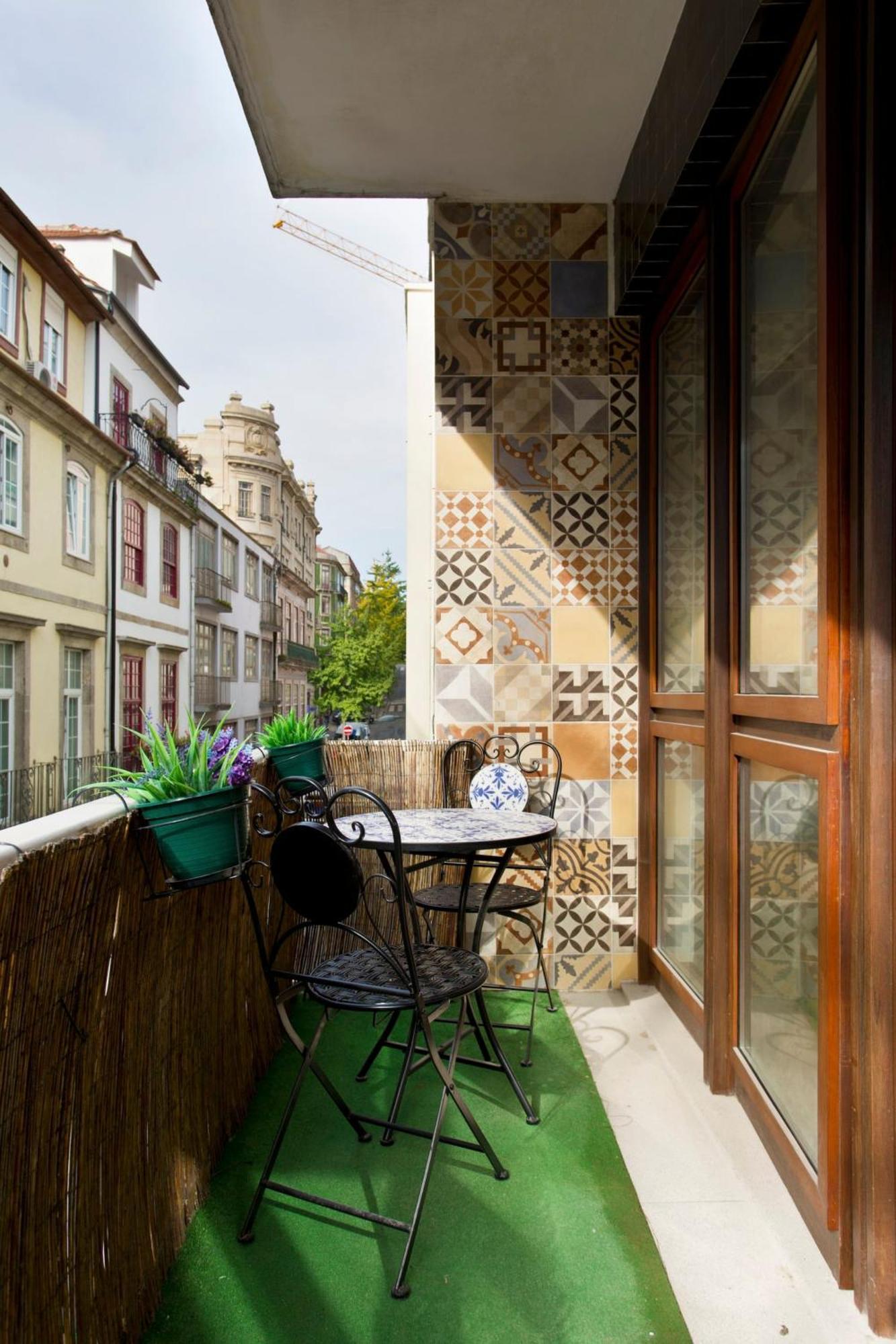 Aposentus - Downtown Bright Apartment Порто Екстериор снимка