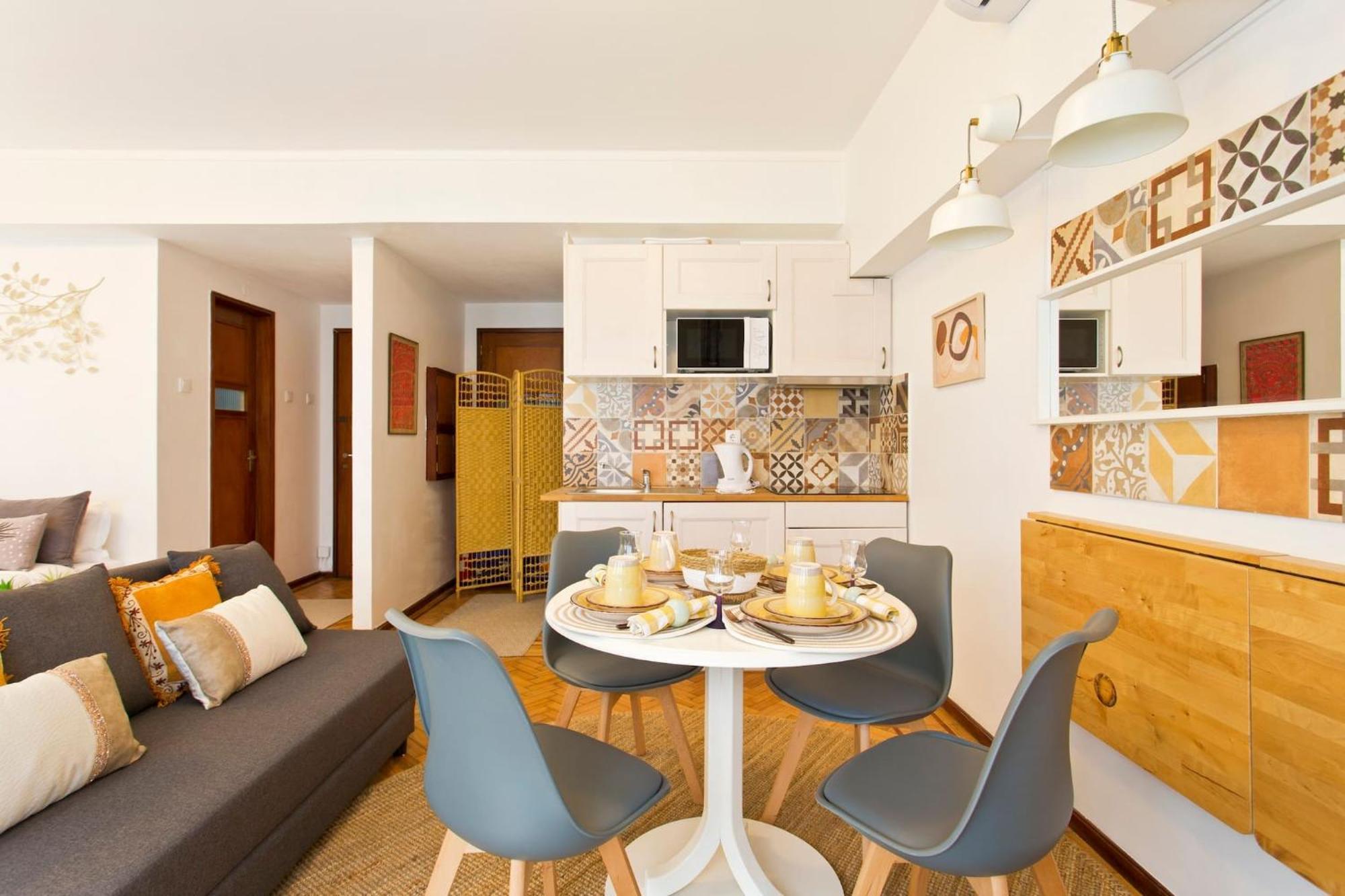 Aposentus - Downtown Bright Apartment Порто Екстериор снимка