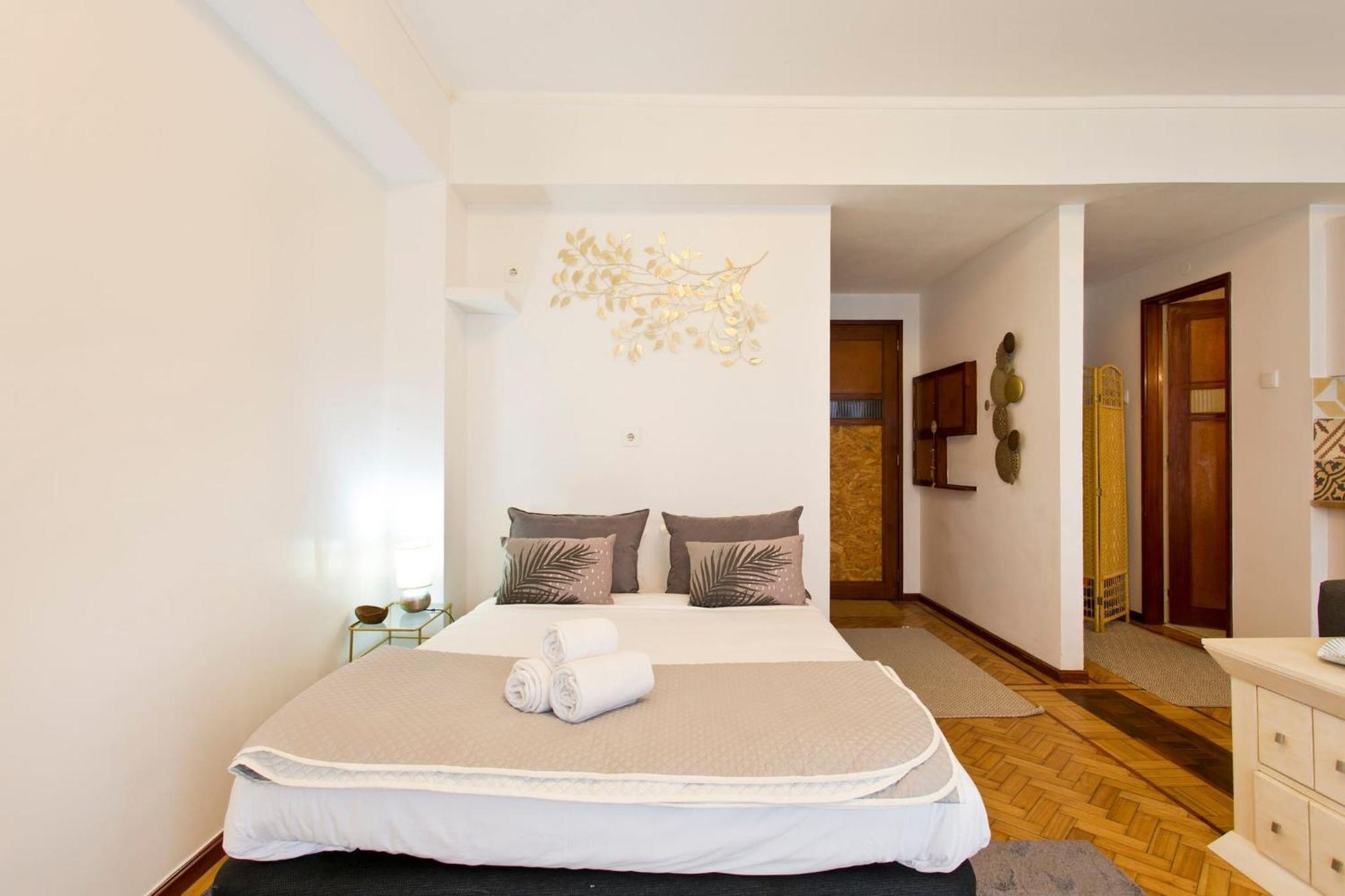 Aposentus - Downtown Bright Apartment Порто Екстериор снимка